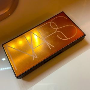 NARS Banc De Sable Highlighter